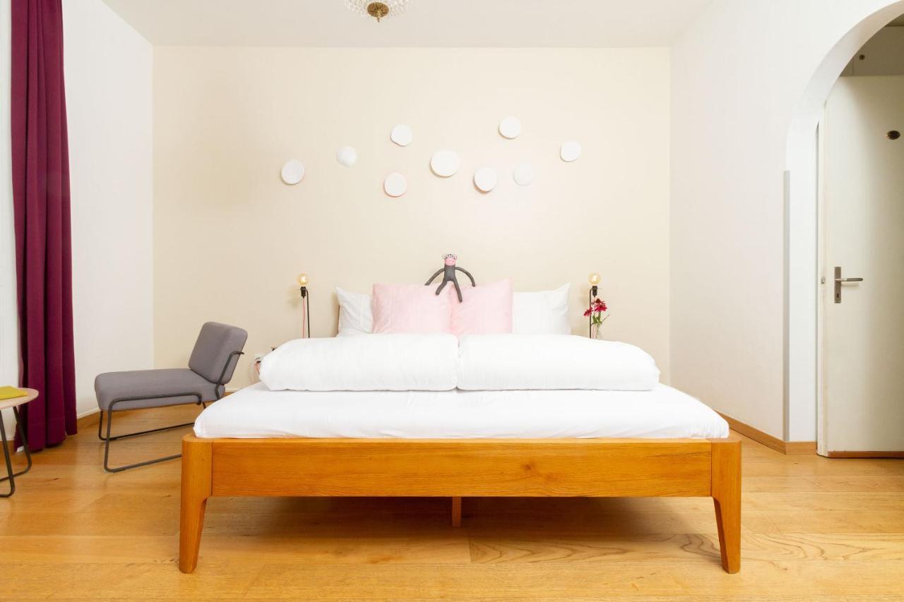 Double Room with Lake View,1327805909:JPEG