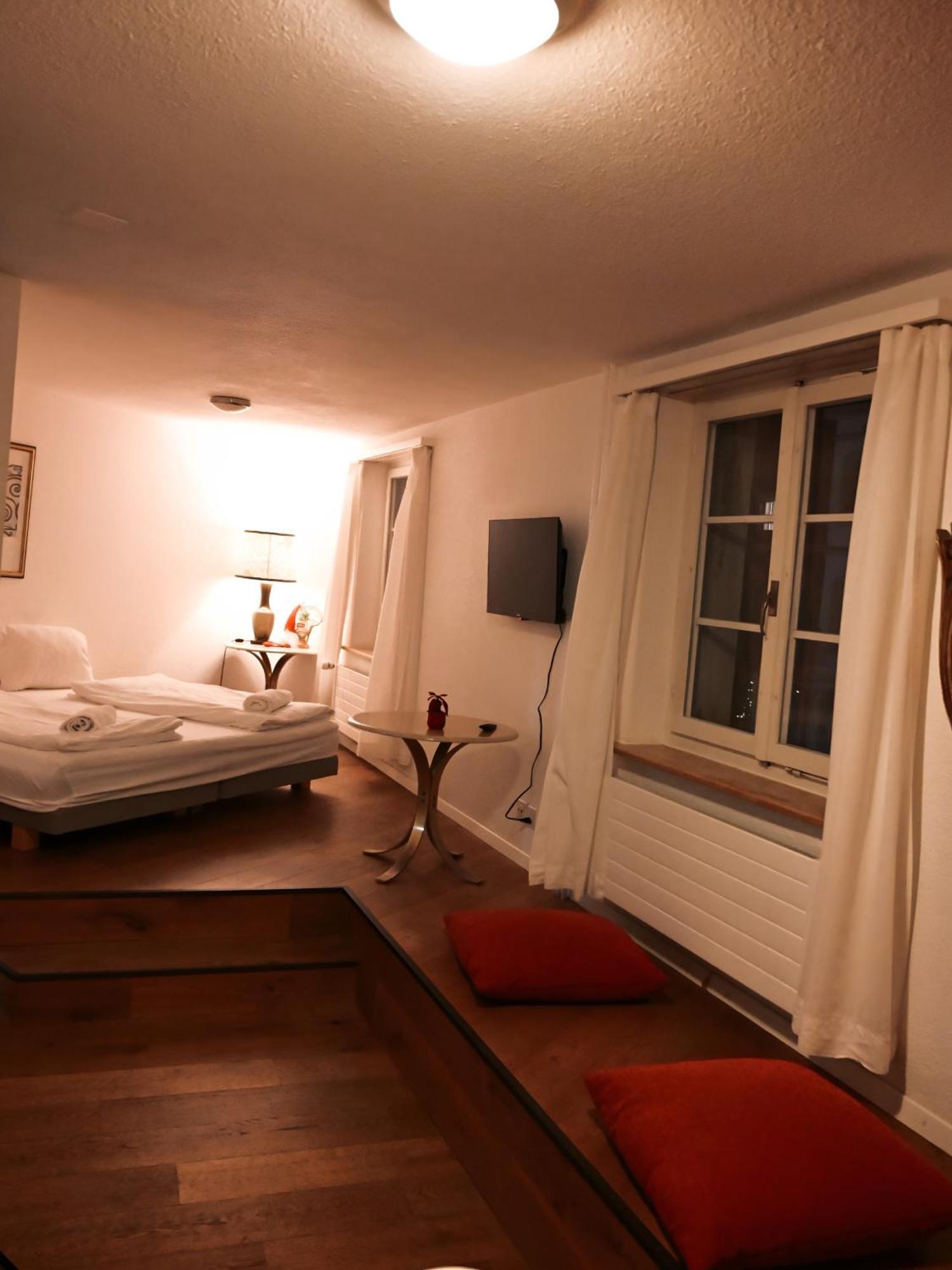 Deluxe Queen Room