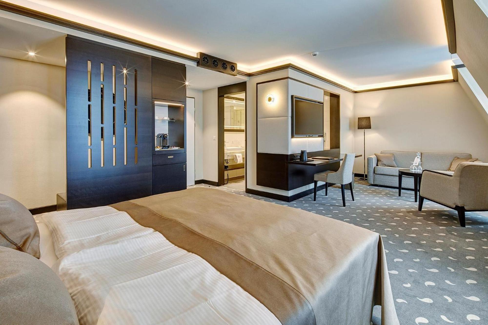 Deluxe Junior Suite,1771693753:JPEG