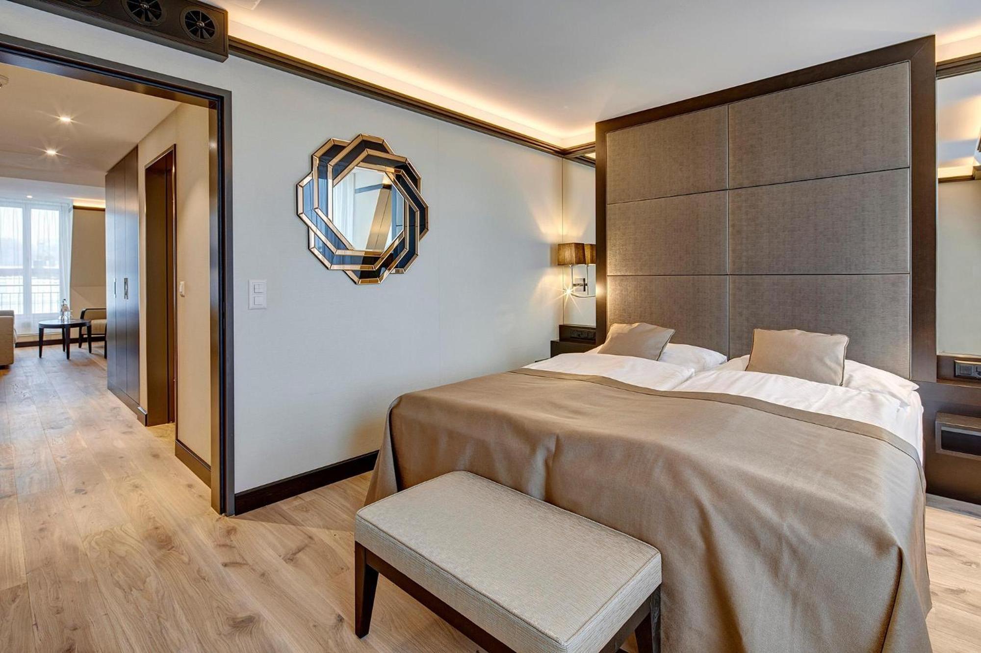 Deluxe Suite,1771694609:JPEG