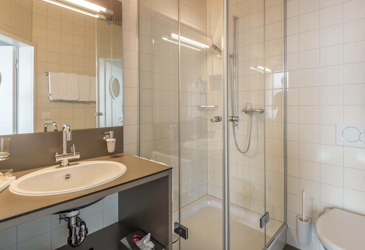 Superior Triple Room with River and Mountain View