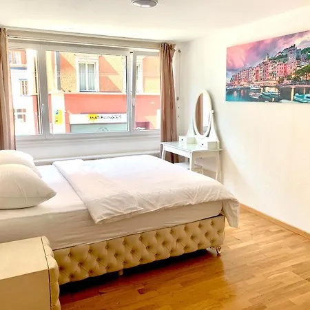 City Apartment - Close To Town - By Pa-2