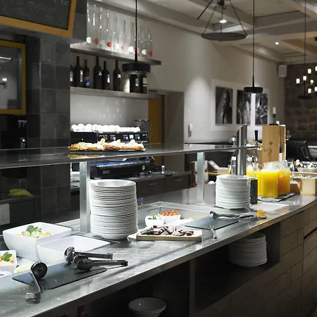 Boutique Hotel By Continental Park-3